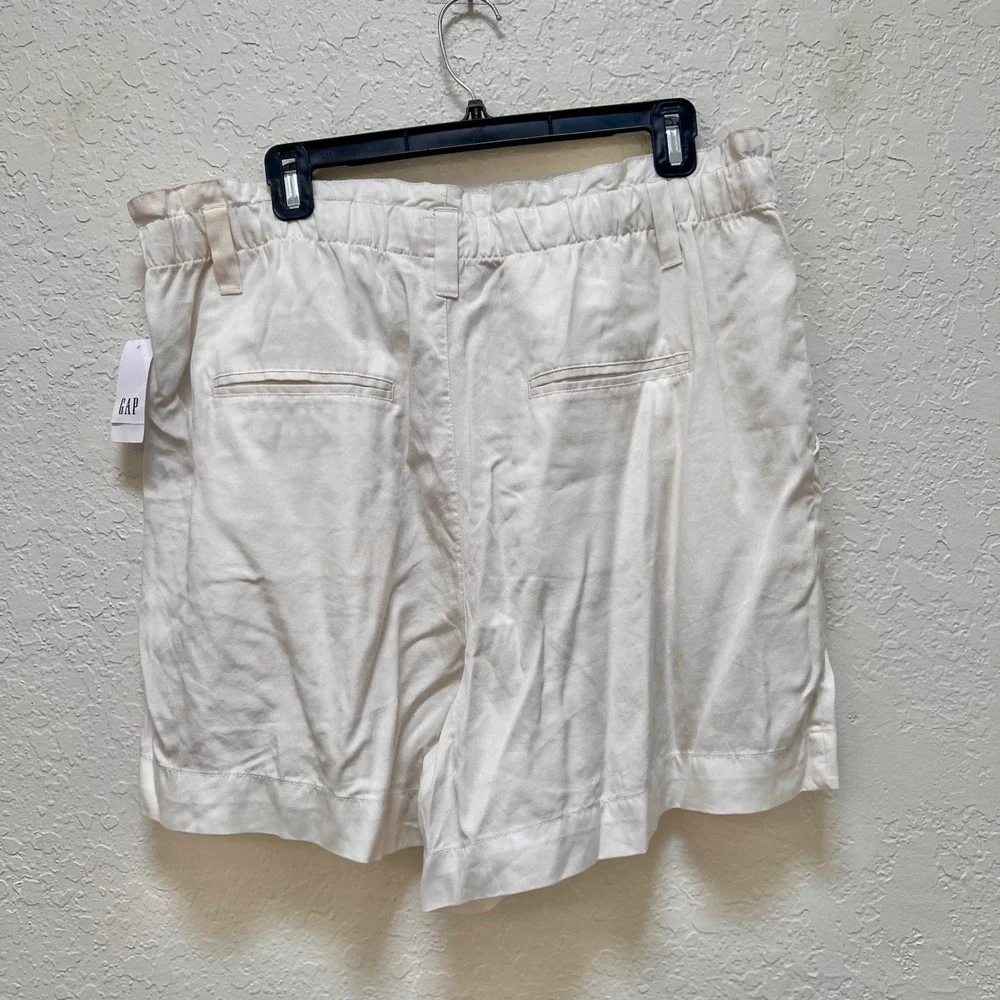 Gap Factory Women White Lyocell Paperbag Pleated Shorts 16 Tall NWT Preppy